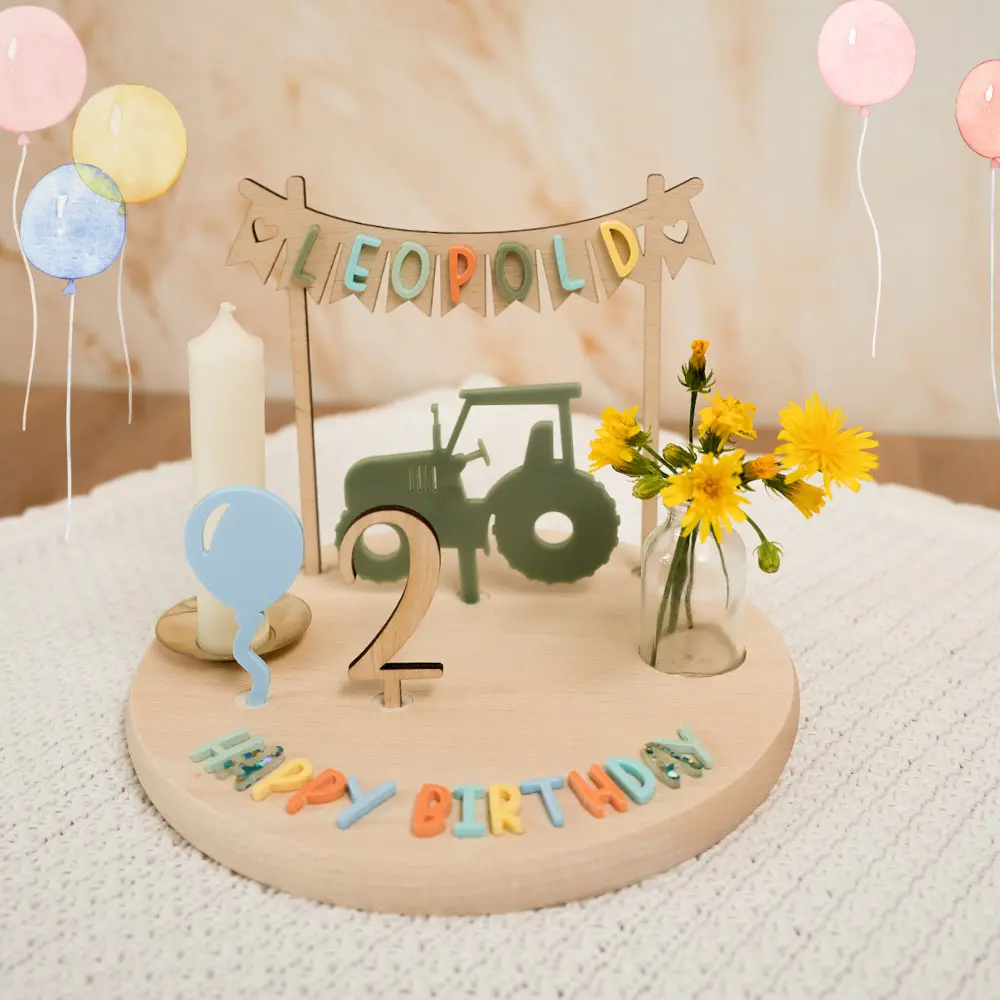 Farbenfroher Geburtstagsteller „Happy Birthday“ mit Motivstecker Traktor
